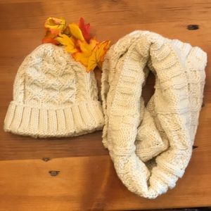 GAP Cable Knit Hat and Infinity Scarf